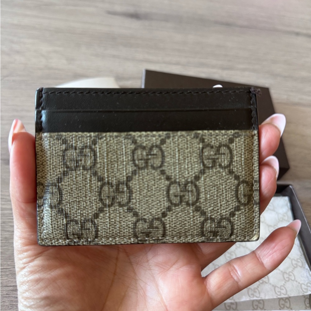 Gucci Black and Gray Key Card Holder - Picture 2 of 6